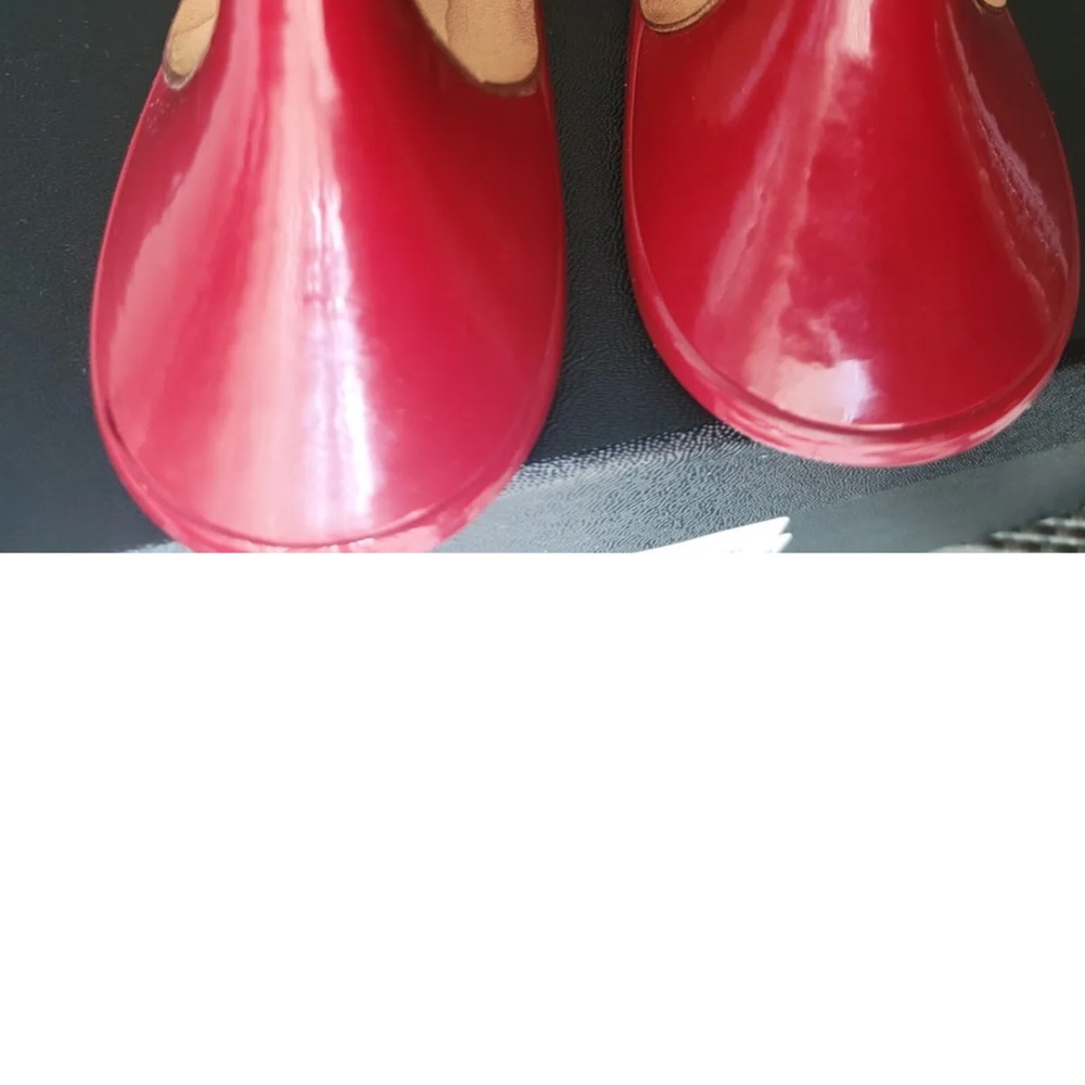 Auth. Chanel CC logo red patent leather sandals heel slide mules size 40. - Picture 4 of 6